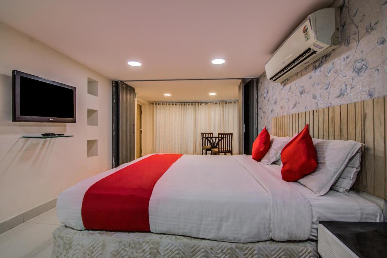 Oyo Hotel 55 Lawsons Bay Jalāripeta Esterno foto